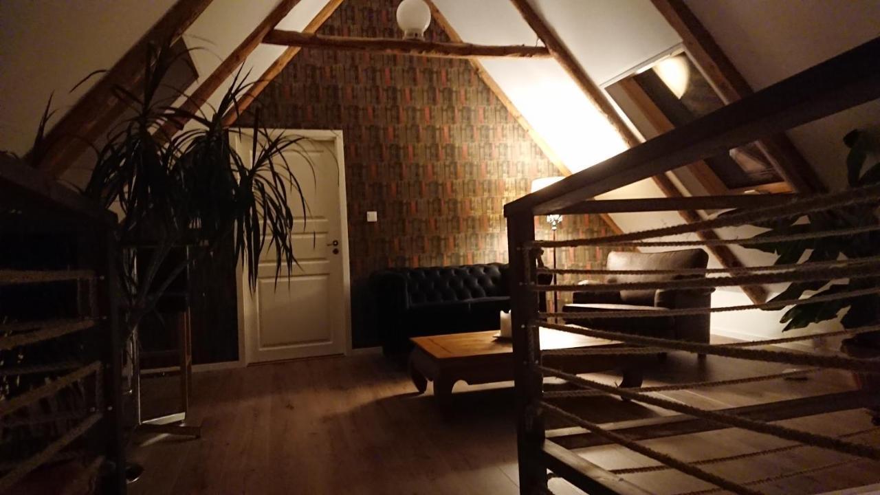 Garden Mellan Slotten Svarte 外观 照片
