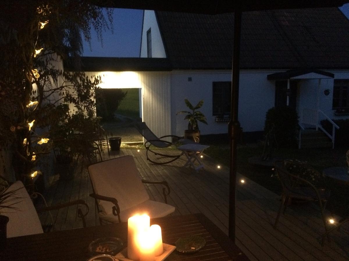 Garden Mellan Slotten Svarte 外观 照片