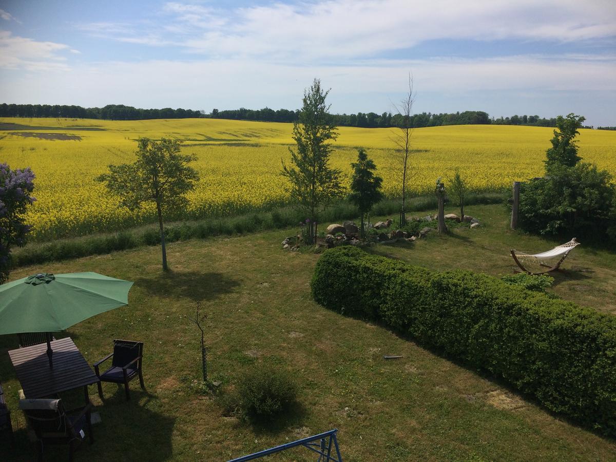 Garden Mellan Slotten Svarte 外观 照片