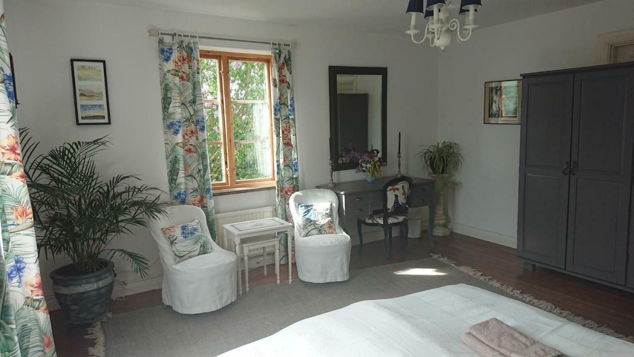 Garden Mellan Slotten Svarte 外观 照片