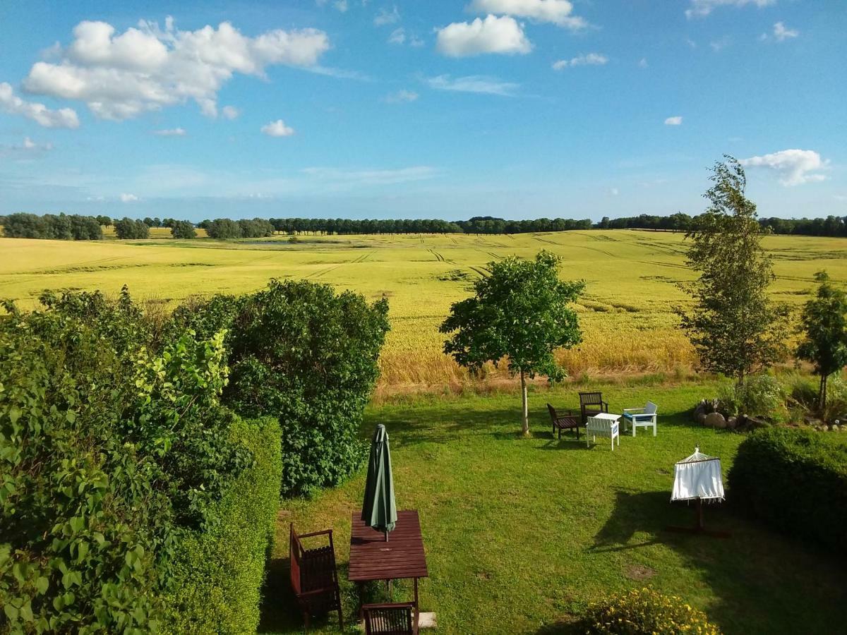 Garden Mellan Slotten Svarte 外观 照片